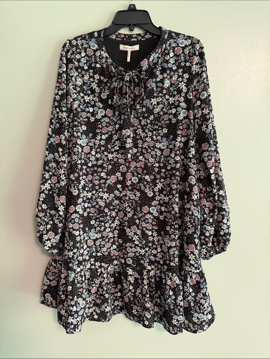 BCBGeneration Dresses & Skirts - BCBGeneration Black Floral Long Sleeve Tie-Neck Dress